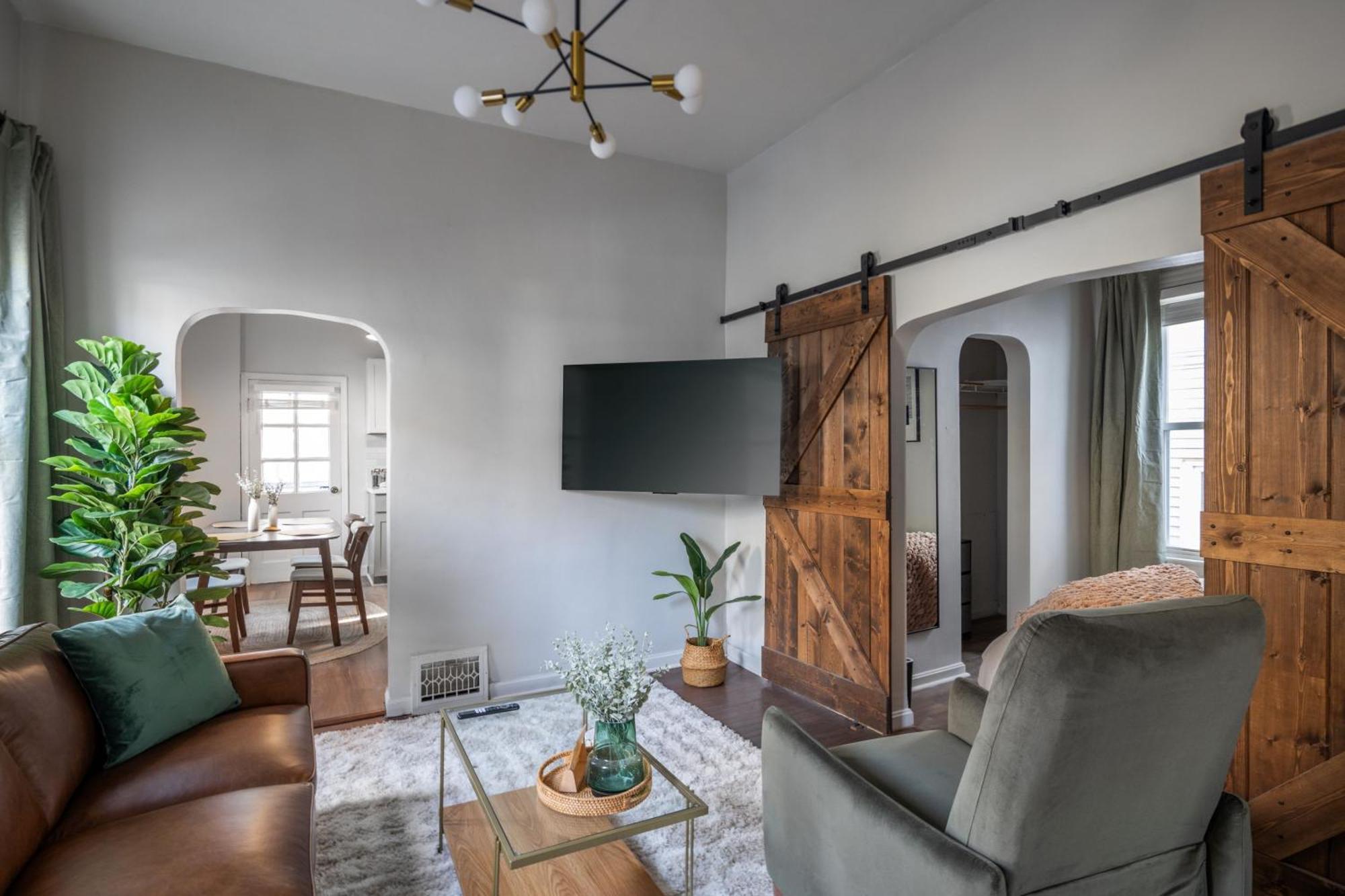 클리블랜드 Mid-Century Modern Retreat In Little Italy 아파트 외부 사진